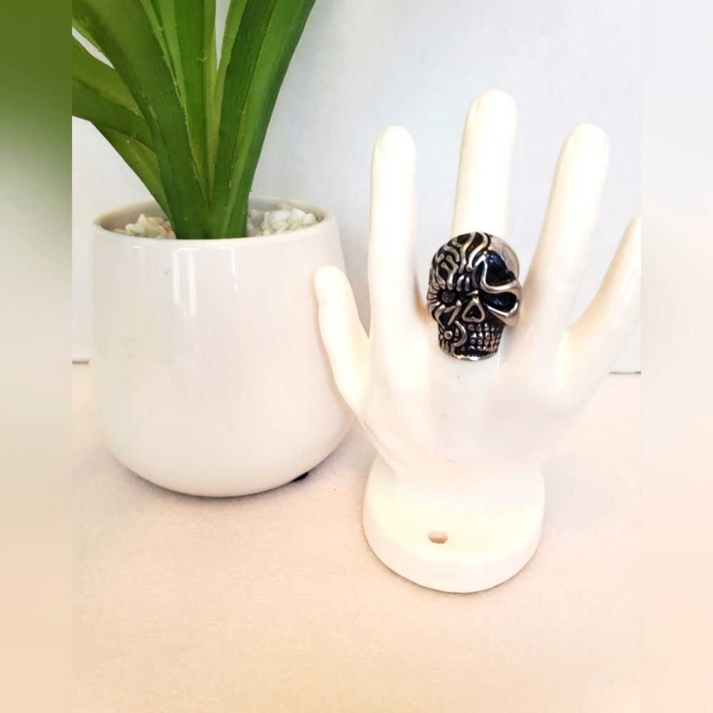 Stainless Steel Skull Ring - Picture 1 of 3